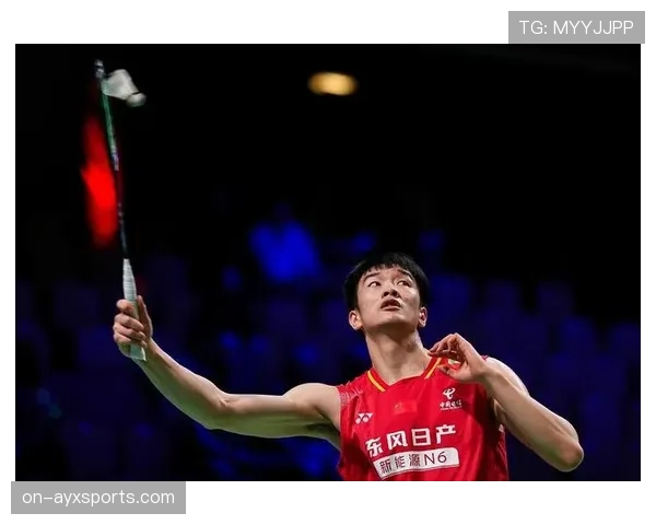 李诗沣手握百万合同回家换拖鞋，谁能想到这氛围差那么多？